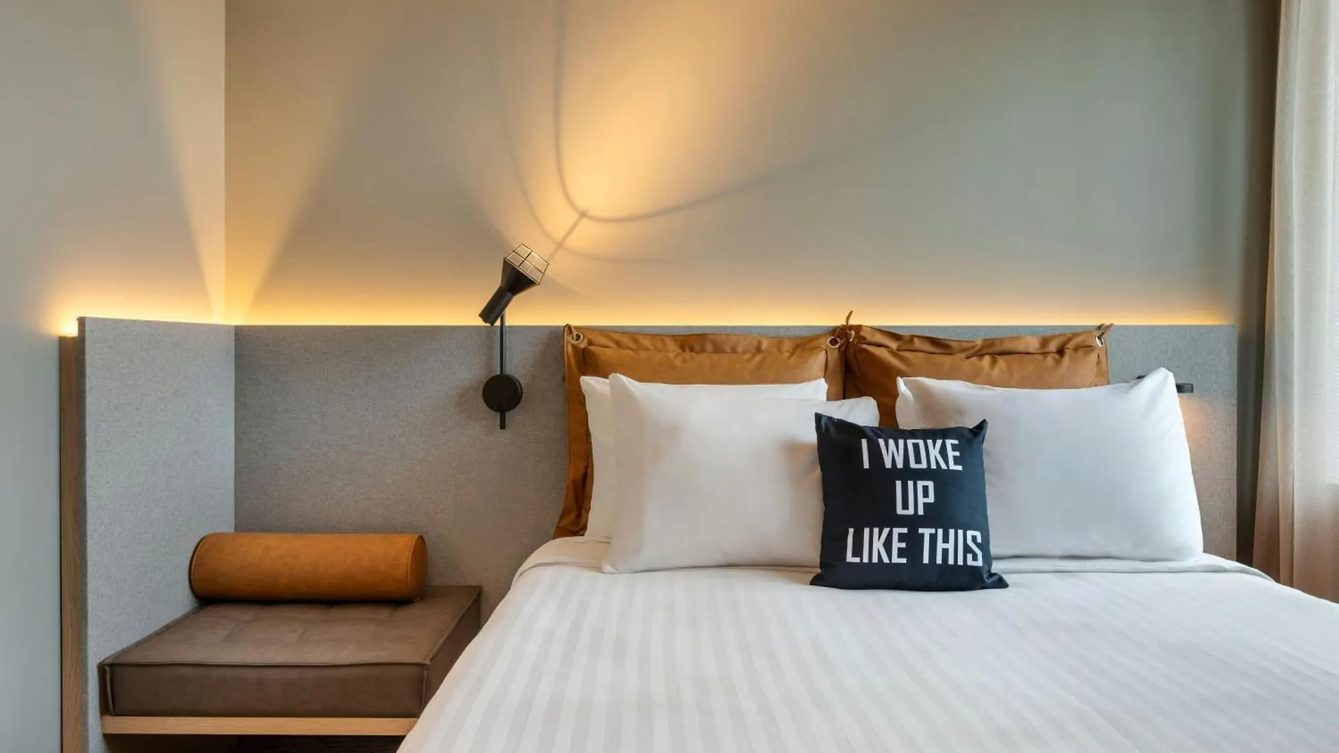 Moxy Antwerp Hotel