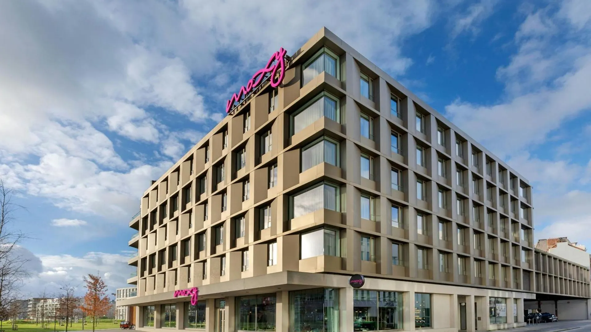Moxy Antwerp Hotel 0*,